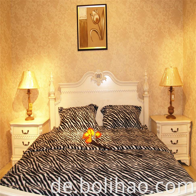 Leopard printed fleece bedding 